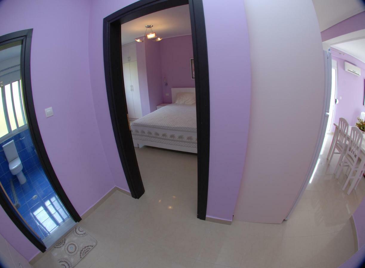 Erti'S Apartments Sarande Exterior photo