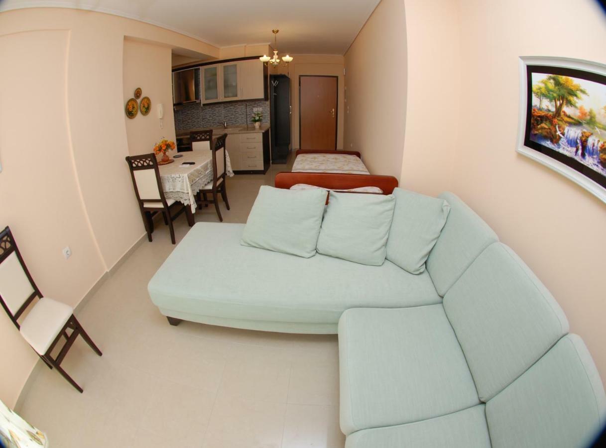 Erti'S Apartments Sarande Exterior photo